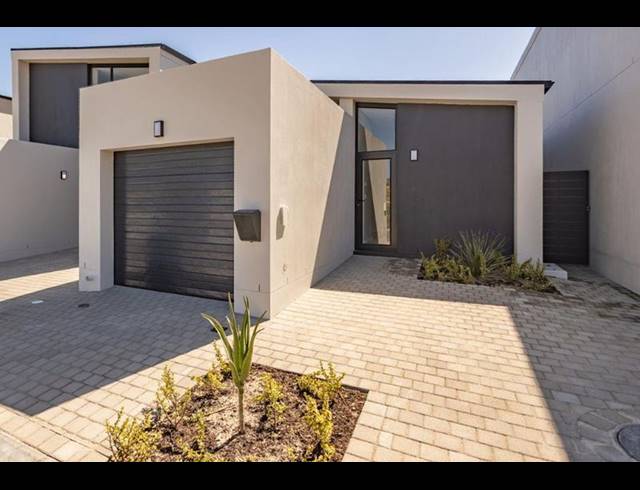 2 BEDROOM SIMPLEX FOR SALE IN HAASENDAL